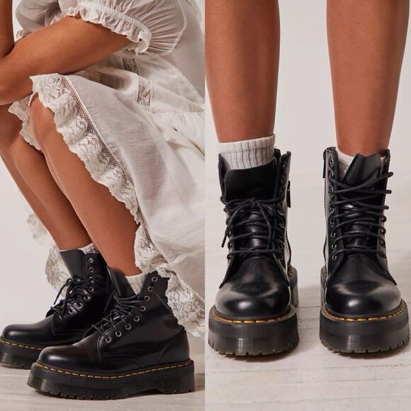 Dr. Martens Women's Audrick 8-Eye Boot Size 9 Black Chunky - Picture 1 of 7